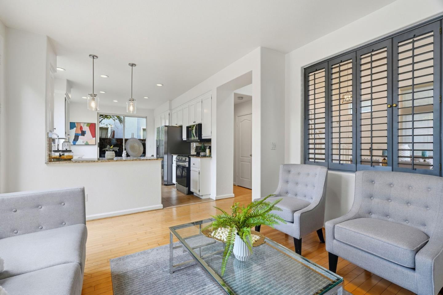 Detail Gallery Image 12 of 54 For 448 River Rock Ct, San Jose,  CA 95136 - 3 Beds | 2/1 Baths