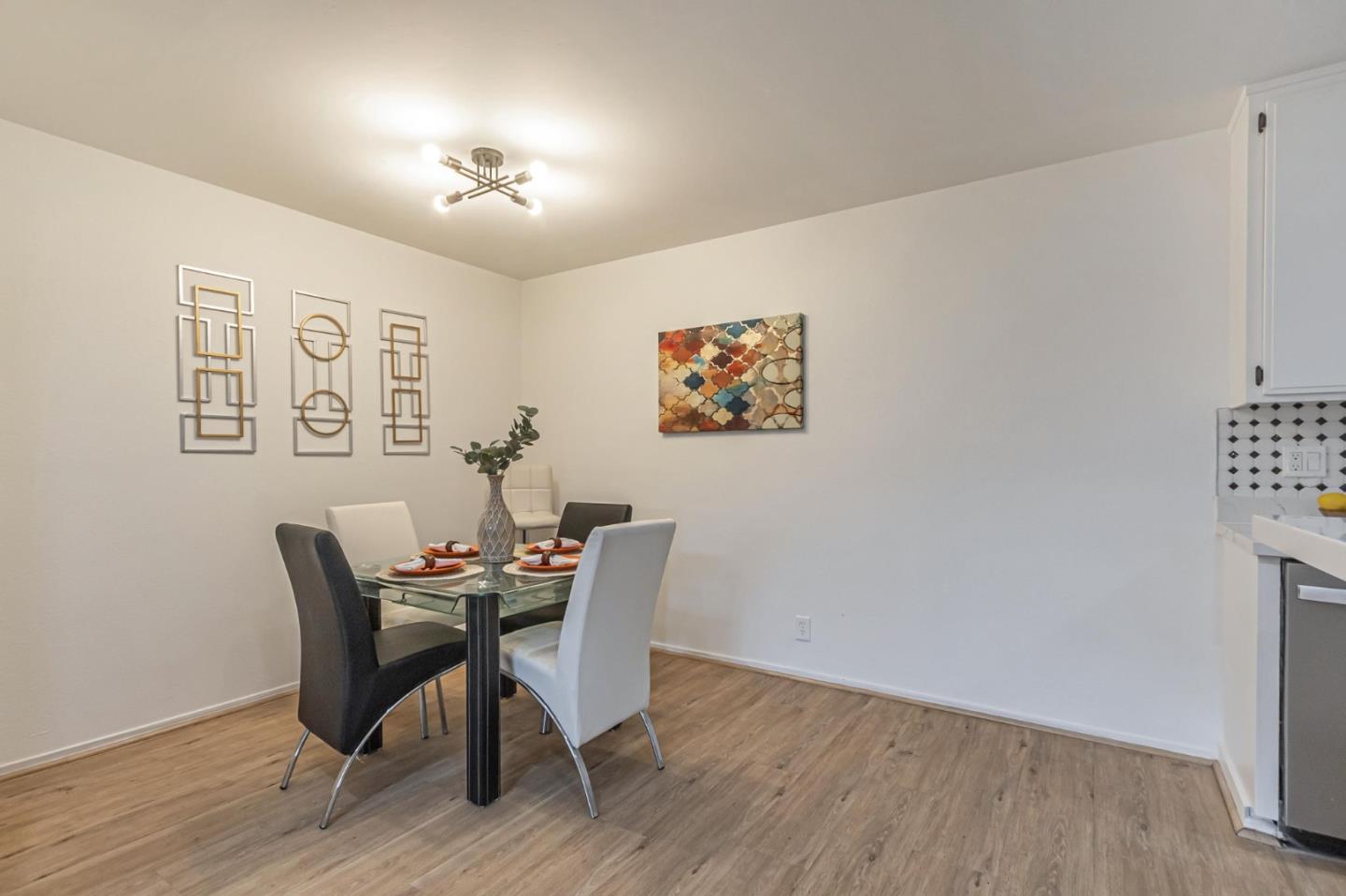 Detail Gallery Image 14 of 51 For 247 N Capitol Ave #105,  San Jose,  CA 95127 - 1 Beds | 1 Baths