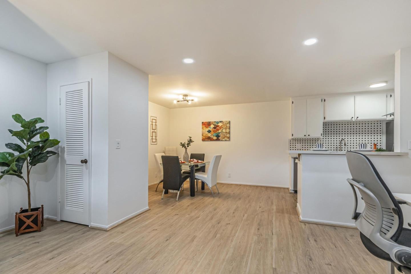 Detail Gallery Image 17 of 51 For 247 N Capitol Ave #105,  San Jose,  CA 95127 - 1 Beds | 1 Baths