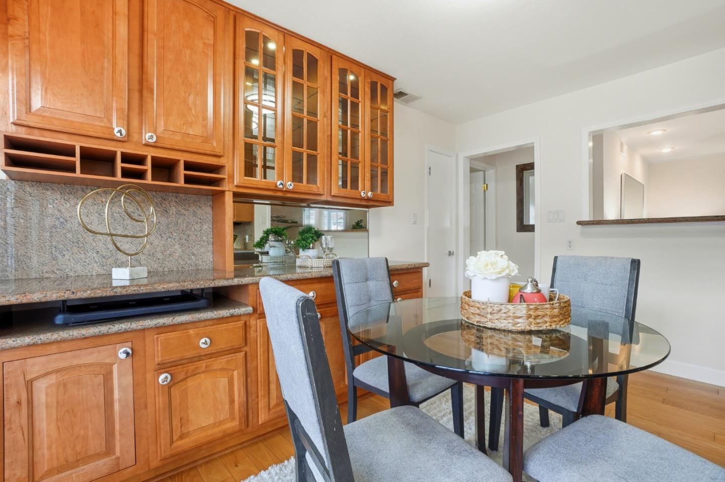 Detail Gallery Image 16 of 30 For 3151 Summit Rd, San Bruno,  CA 94066 - 3 Beds | 2 Baths