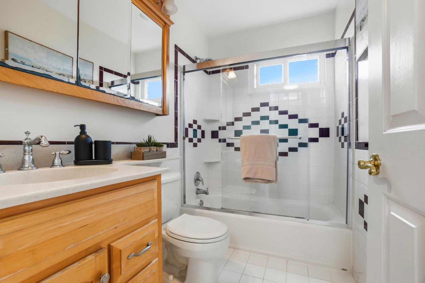 Detail Gallery Image 27 of 30 For 3151 Summit Rd, San Bruno,  CA 94066 - 3 Beds | 2 Baths