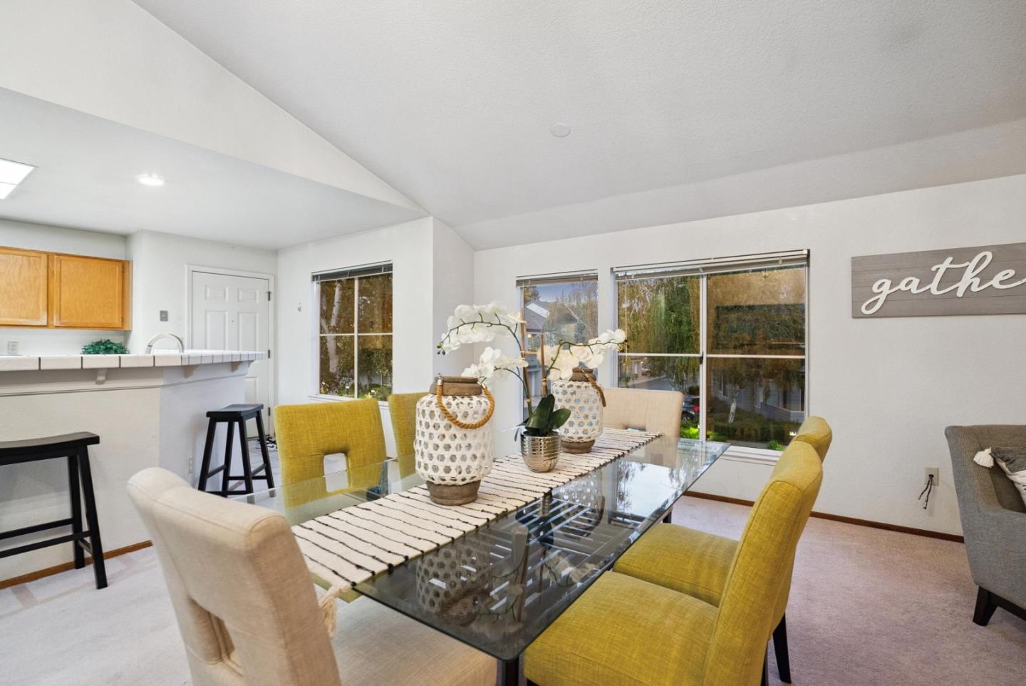 Detail Gallery Image 10 of 100 For 1612 Parkview Green Cir, San Jose,  CA 95131 - 2 Beds | 2 Baths