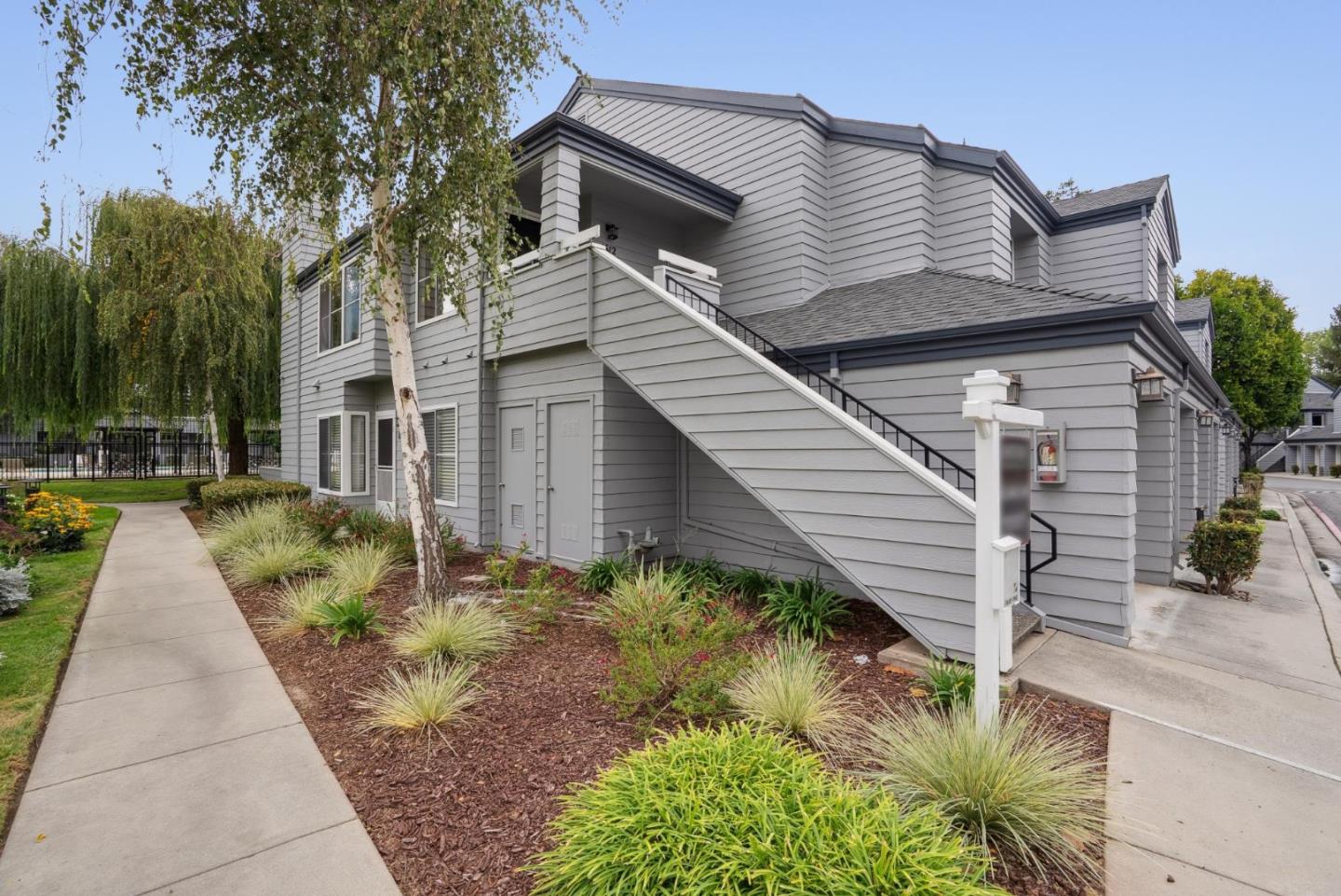 Detail Gallery Image 28 of 100 For 1612 Parkview Green Cir, San Jose,  CA 95131 - 2 Beds | 2 Baths