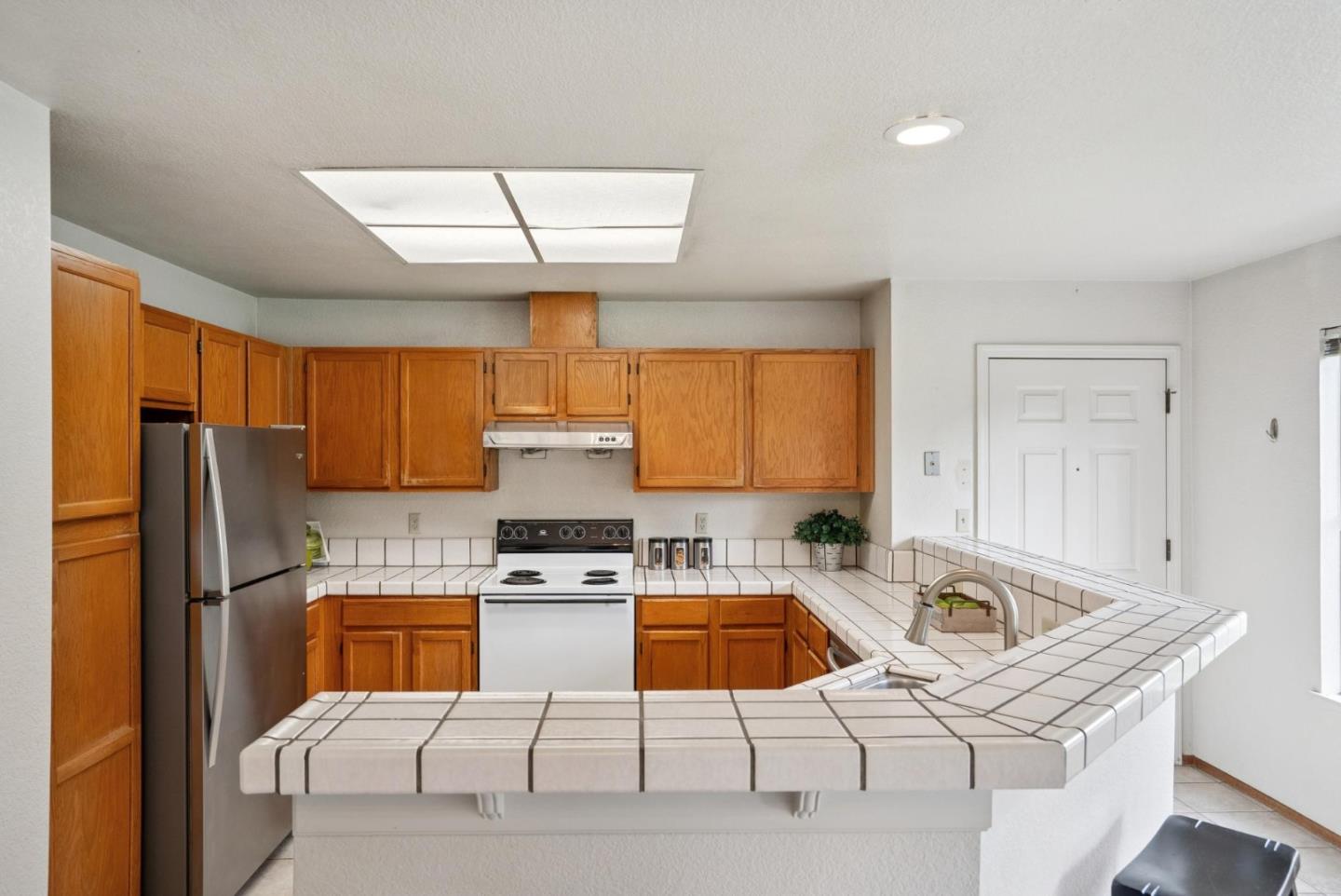 Detail Gallery Image 40 of 100 For 1612 Parkview Green Cir, San Jose,  CA 95131 - 2 Beds | 2 Baths