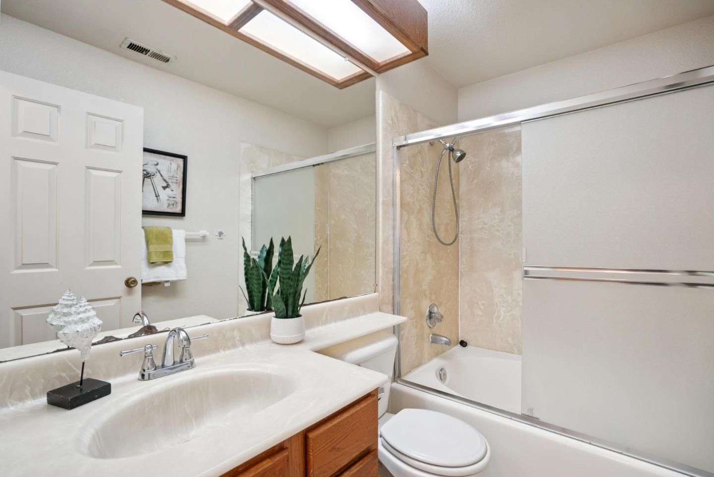 Detail Gallery Image 72 of 100 For 1612 Parkview Green Cir, San Jose,  CA 95131 - 2 Beds | 2 Baths