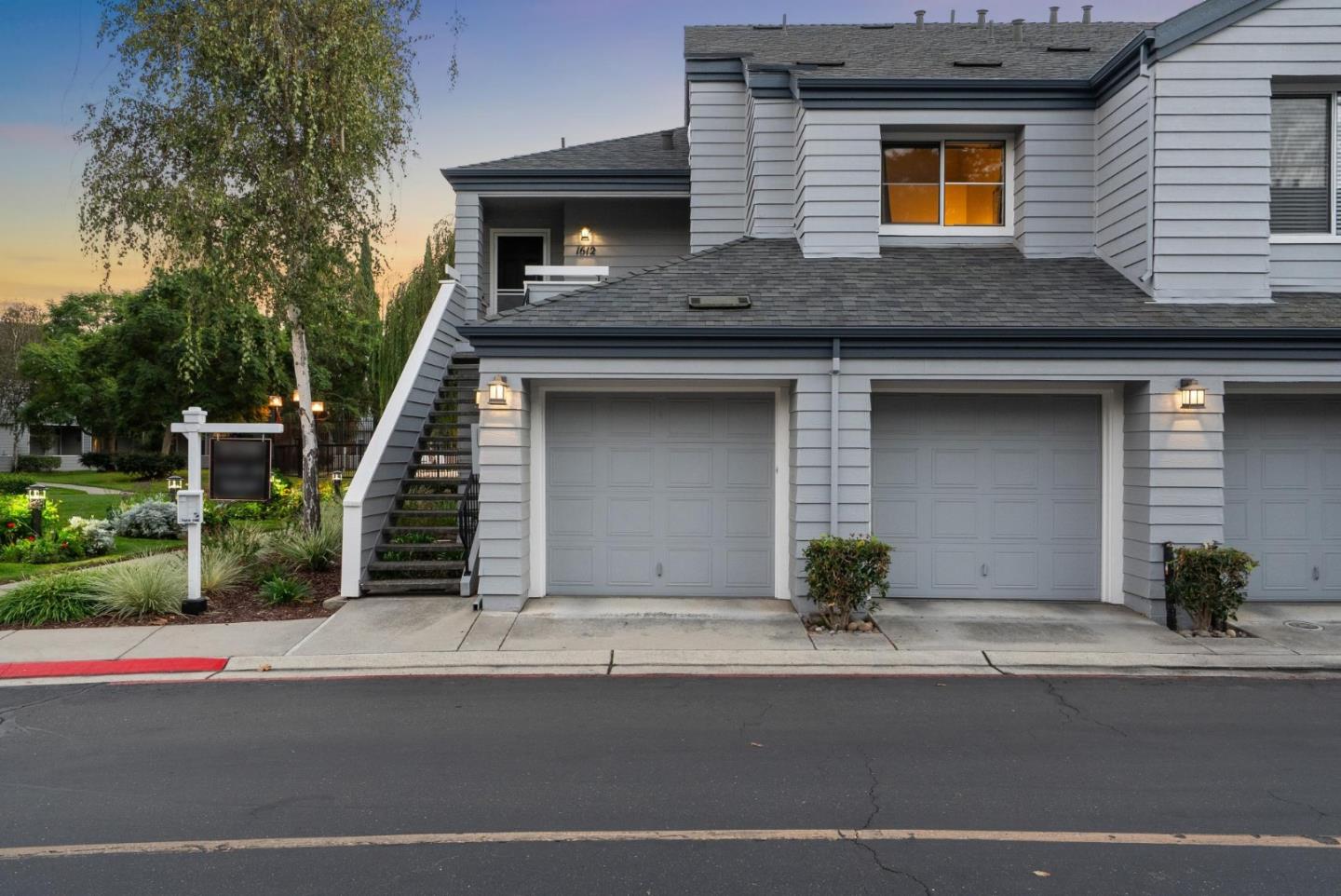 Detail Gallery Image 8 of 100 For 1612 Parkview Green Cir, San Jose,  CA 95131 - 2 Beds | 2 Baths