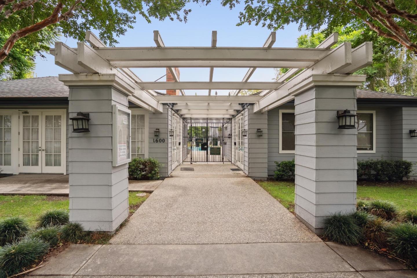 Detail Gallery Image 87 of 100 For 1612 Parkview Green Cir, San Jose,  CA 95131 - 2 Beds | 2 Baths