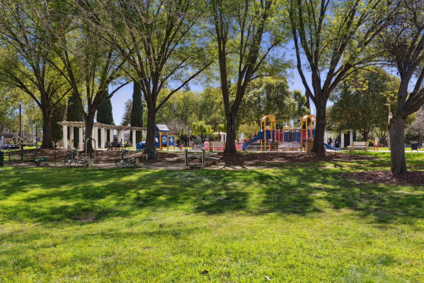 Detail Gallery Image 97 of 100 For 1612 Parkview Green Cir, San Jose,  CA 95131 - 2 Beds | 2 Baths