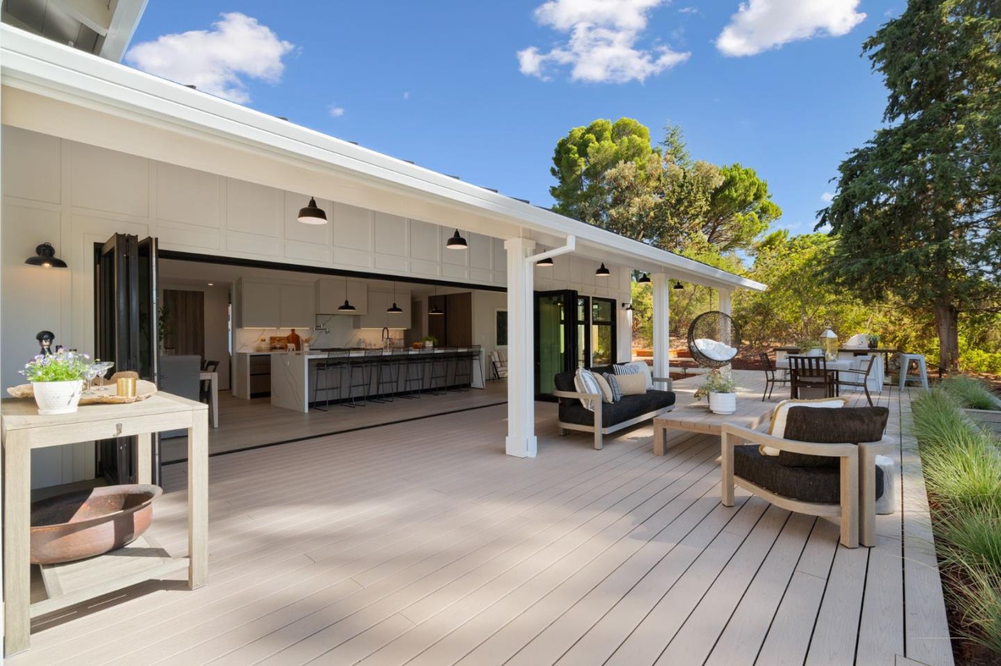 Detail Gallery Image 10 of 15 For 131 Croydon Way, Woodside,  CA 94062 - 5 Beds | 5/1 Baths