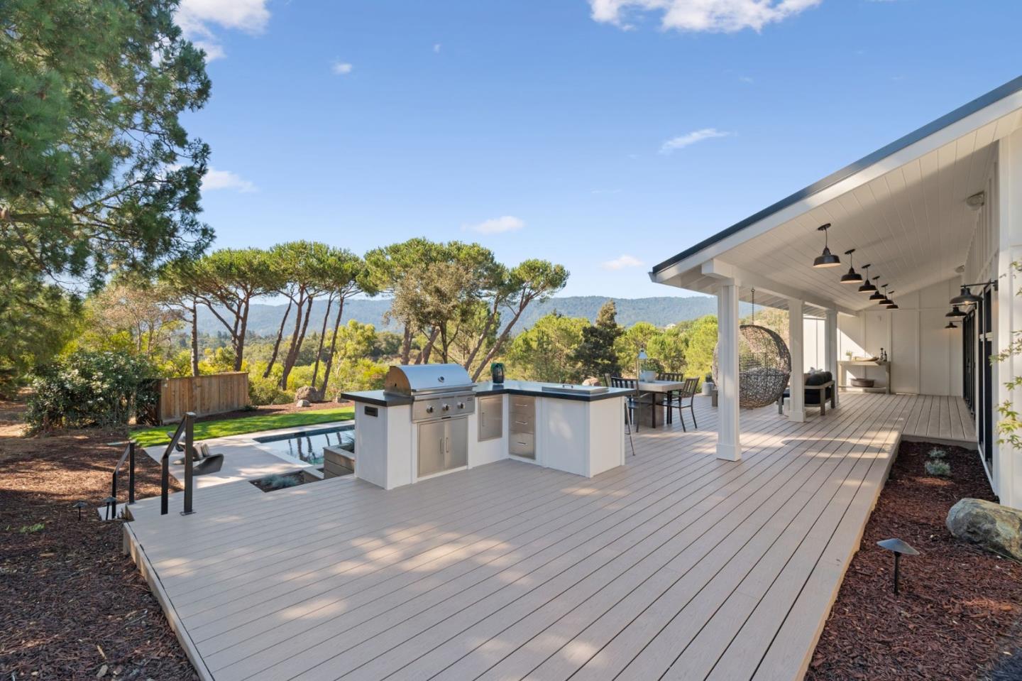 Detail Gallery Image 11 of 15 For 131 Croydon Way, Woodside,  CA 94062 - 5 Beds | 5/1 Baths