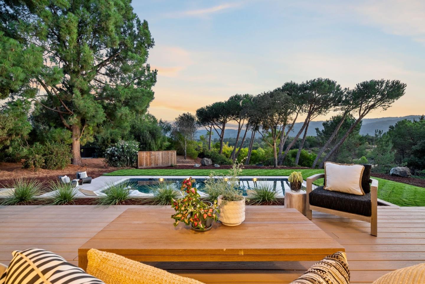 Detail Gallery Image 14 of 15 For 131 Croydon Way, Woodside,  CA 94062 - 5 Beds | 5/1 Baths