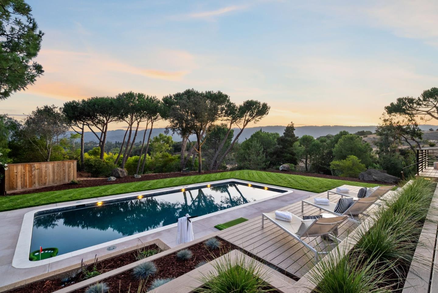 Detail Gallery Image 15 of 15 For 131 Croydon Way, Woodside,  CA 94062 - 5 Beds | 5/1 Baths