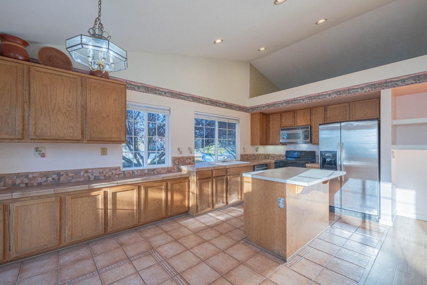 Detail Gallery Image 14 of 41 For 1050 Zinfandel Cir, Gonzales,  CA 93926 - 3 Beds | 2 Baths