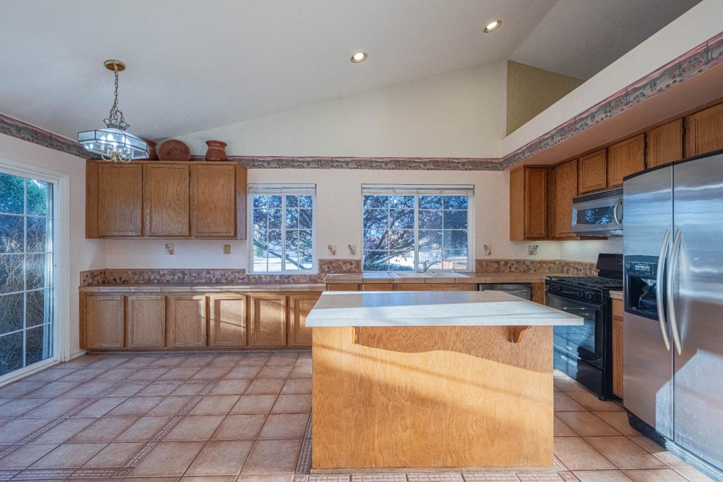 Detail Gallery Image 15 of 41 For 1050 Zinfandel Cir, Gonzales,  CA 93926 - 3 Beds | 2 Baths