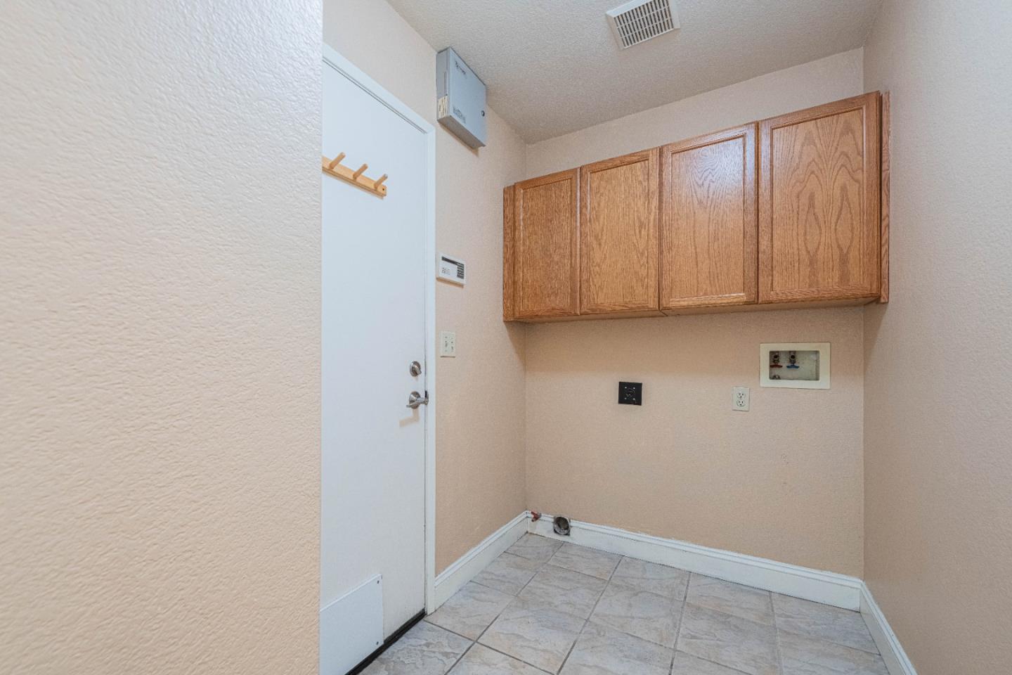 Detail Gallery Image 38 of 41 For 1050 Zinfandel Cir, Gonzales,  CA 93926 - 3 Beds | 2 Baths