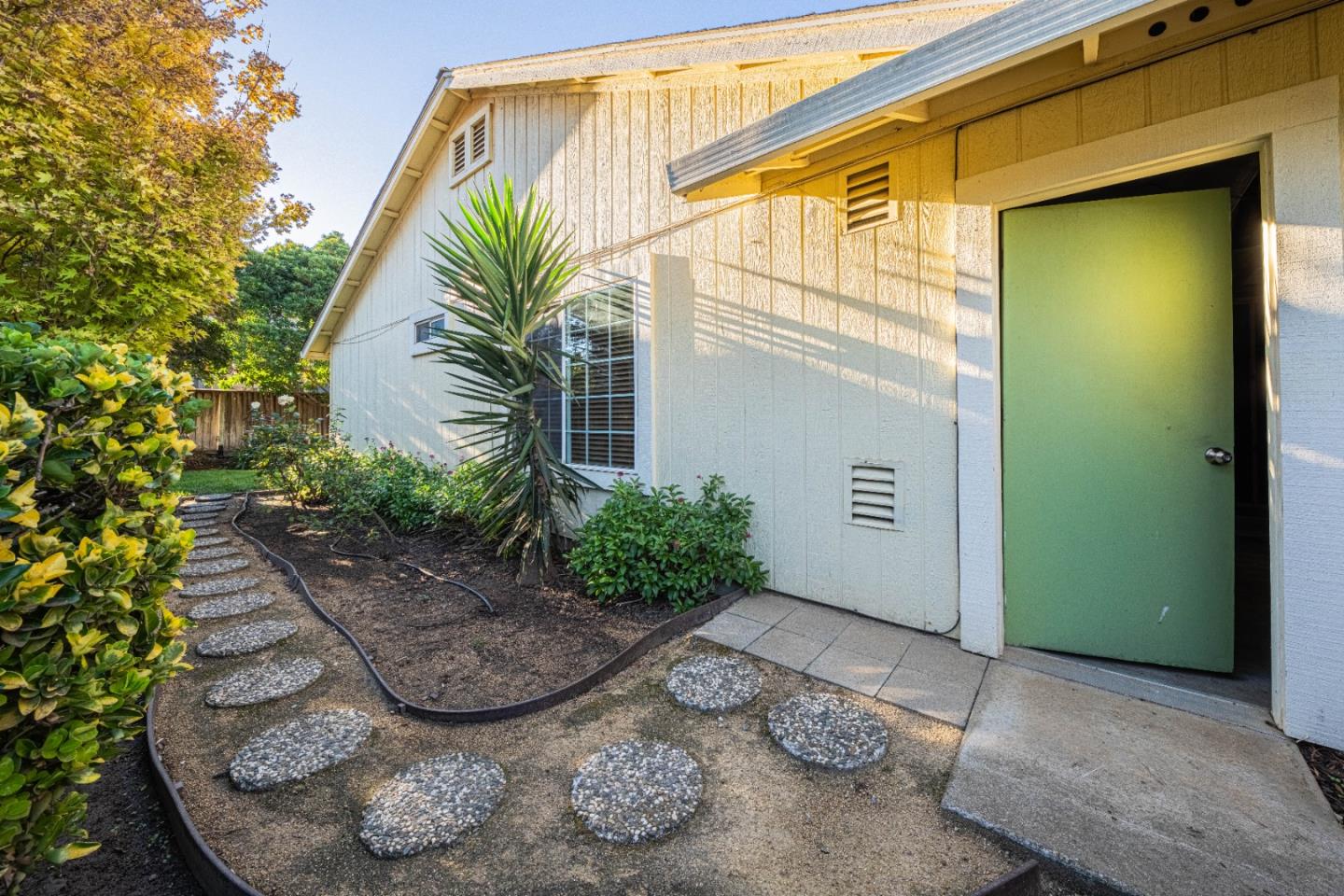 Detail Gallery Image 41 of 41 For 1050 Zinfandel Cir, Gonzales,  CA 93926 - 3 Beds | 2 Baths