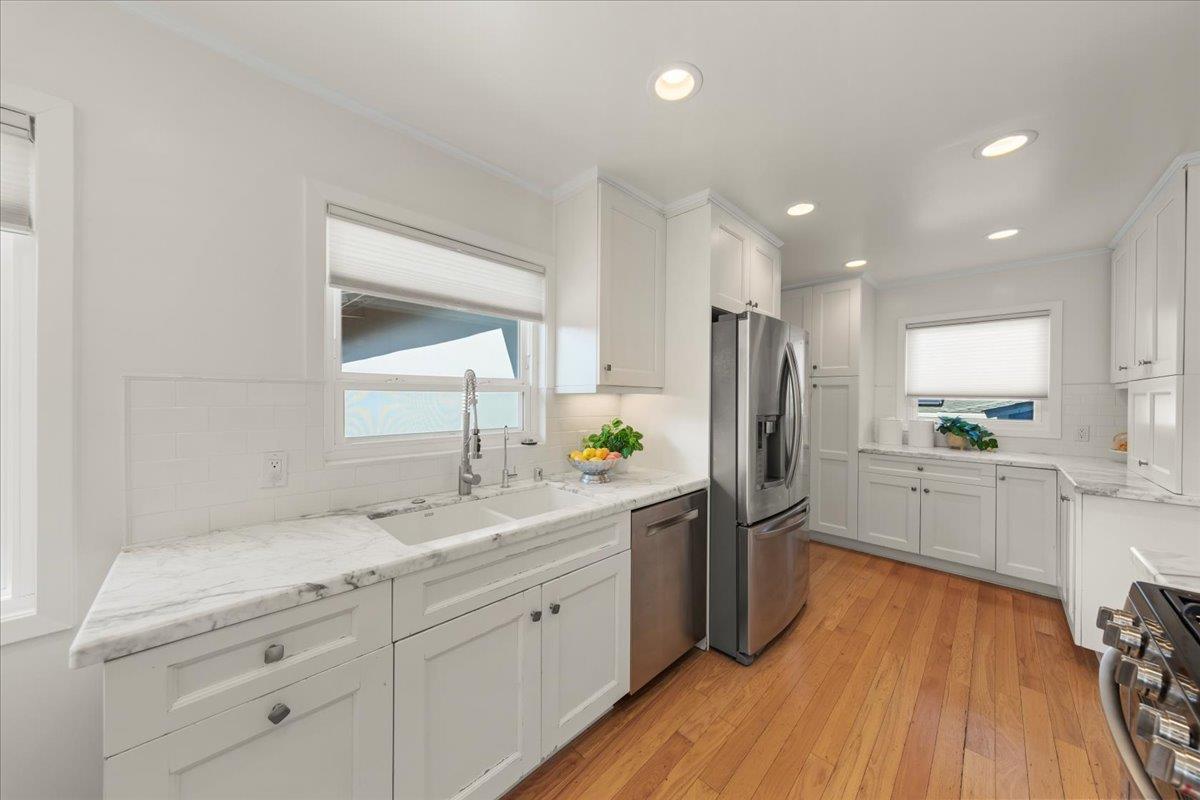 Detail Gallery Image 14 of 31 For 1575 Parrott Dr, San Mateo,  CA 94402 - 3 Beds | 2 Baths