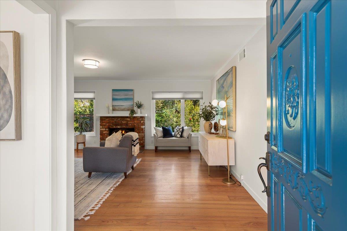 Detail Gallery Image 3 of 31 For 1575 Parrott Dr, San Mateo,  CA 94402 - 3 Beds | 2 Baths