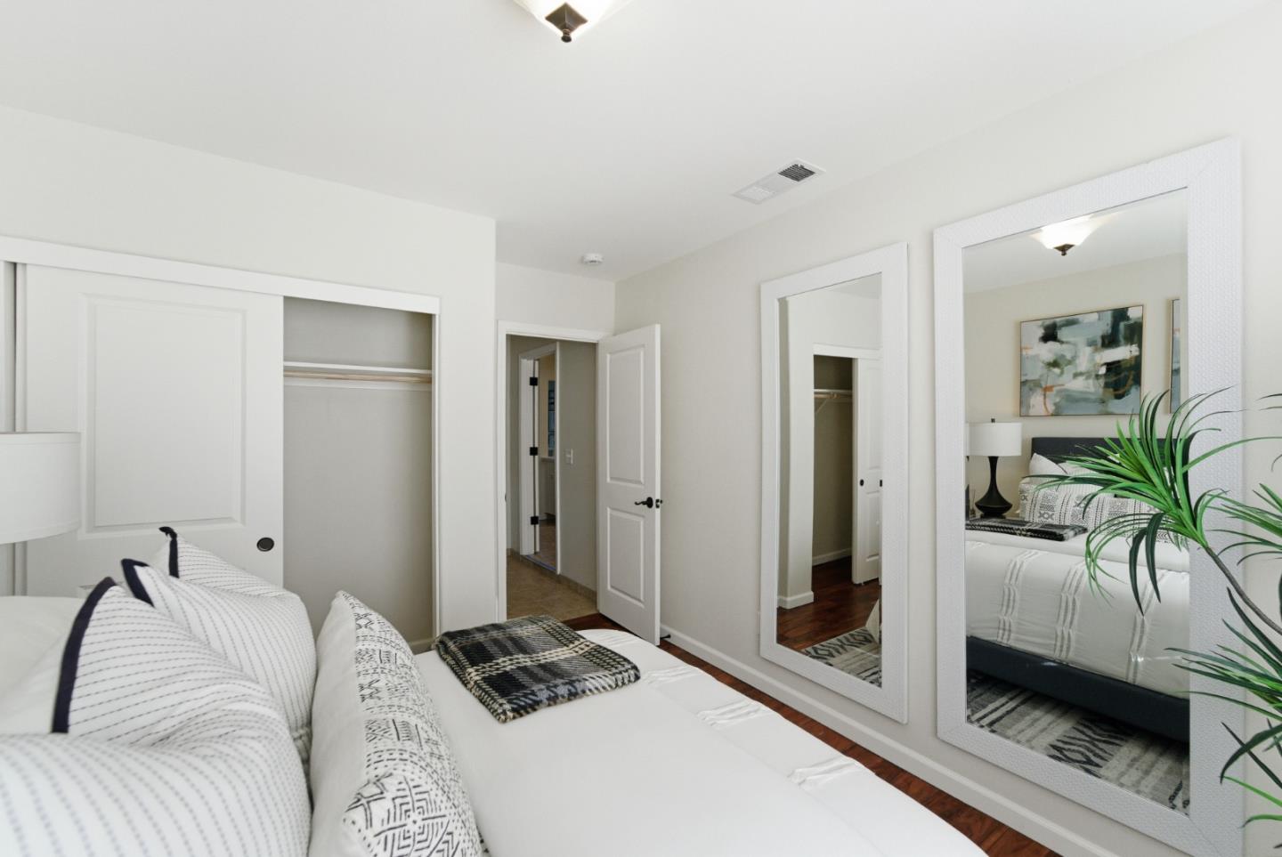 Detail Gallery Image 14 of 34 For 10170 Regan St, San Jose,  CA 95127 - 5 Beds | 3 Baths