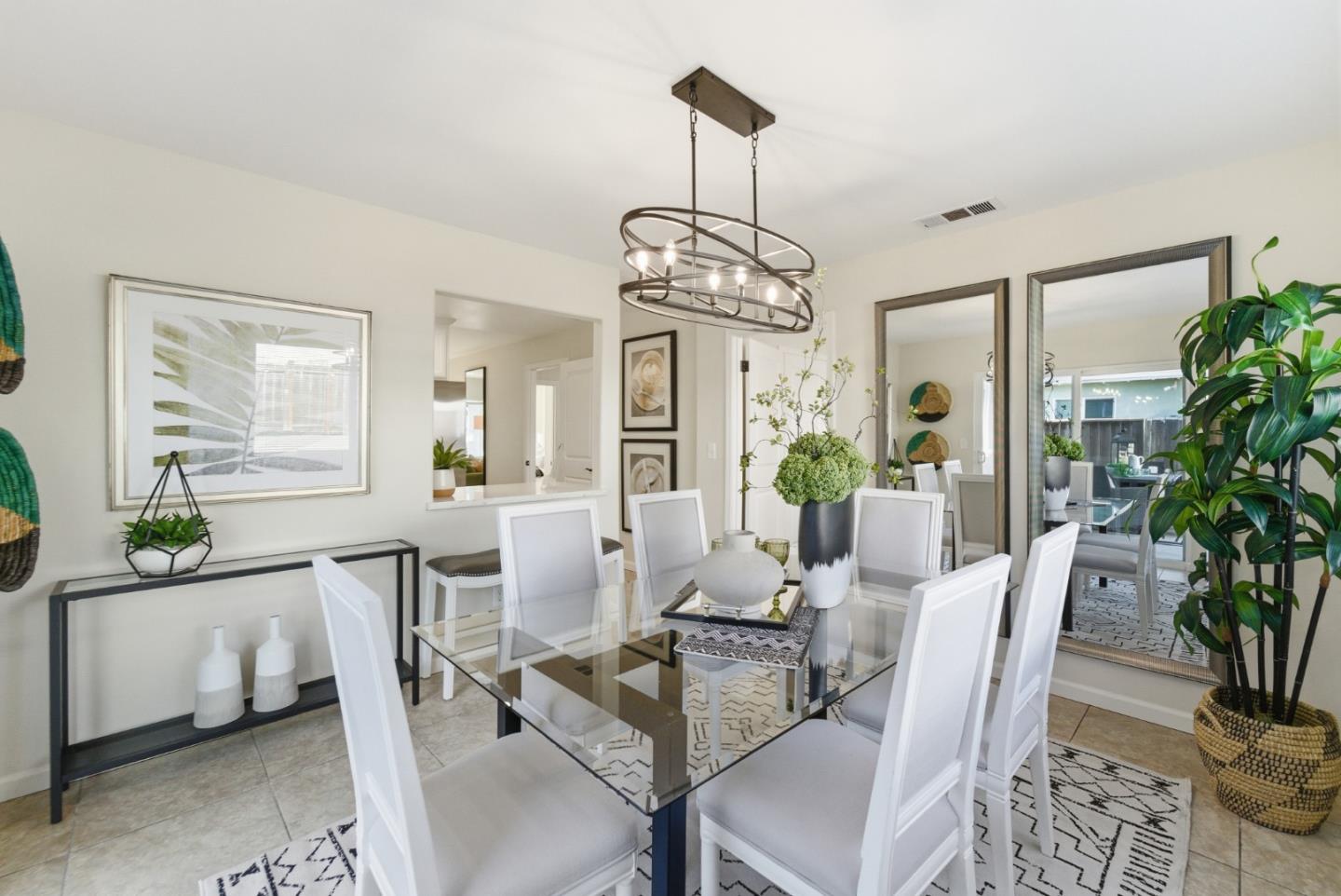 Detail Gallery Image 6 of 34 For 10170 Regan St, San Jose,  CA 95127 - 5 Beds | 3 Baths