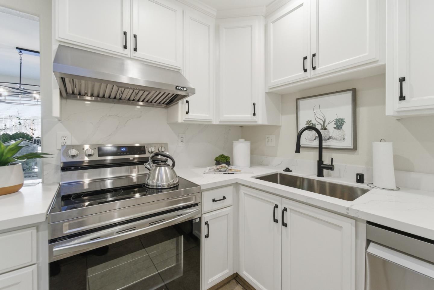 Detail Gallery Image 9 of 34 For 10170 Regan St, San Jose,  CA 95127 - 5 Beds | 3 Baths