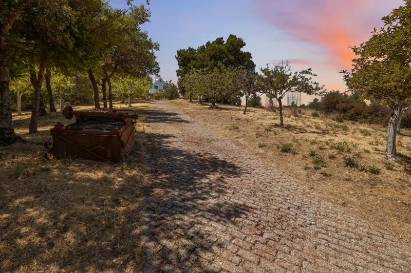 Detail Gallery Image 27 of 34 For 110 Silverline Rd, Los Gatos,  CA 95033 - – Beds | – Baths