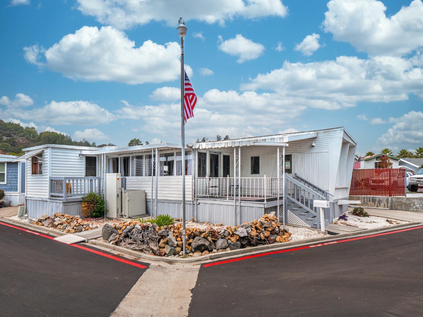 Detail Gallery Image 34 of 44 For 999 Old San Jose Road #91,  Soquel,  CA 95073 - 1 Beds | 1 Baths