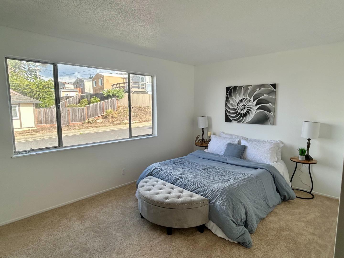 Detail Gallery Image 13 of 22 For 265 Crestmoor Cir, Pacifica,  CA 94044 - 3 Beds | 1 Baths