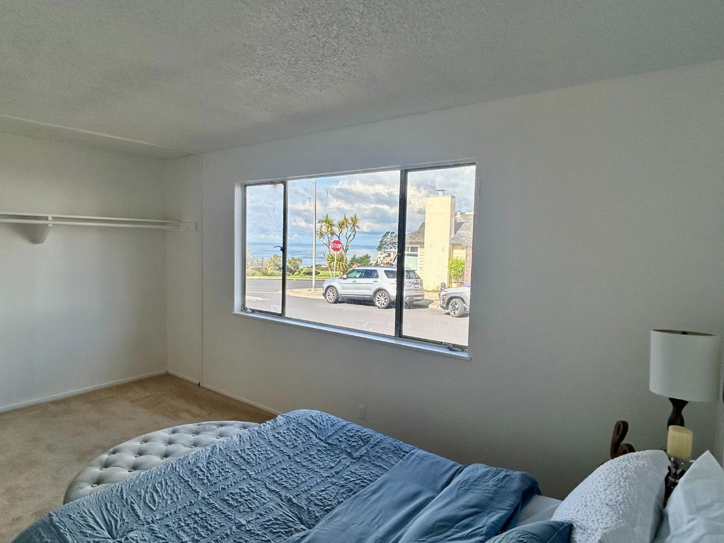 Detail Gallery Image 14 of 22 For 265 Crestmoor Cir, Pacifica,  CA 94044 - 3 Beds | 1 Baths