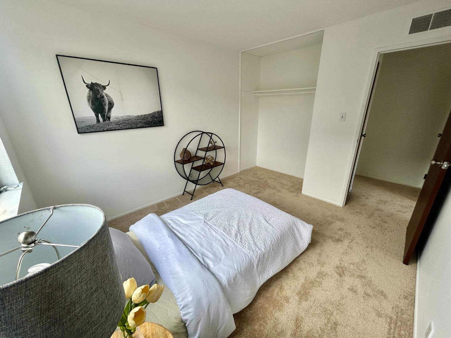 Detail Gallery Image 21 of 22 For 265 Crestmoor Cir, Pacifica,  CA 94044 - 3 Beds | 1 Baths