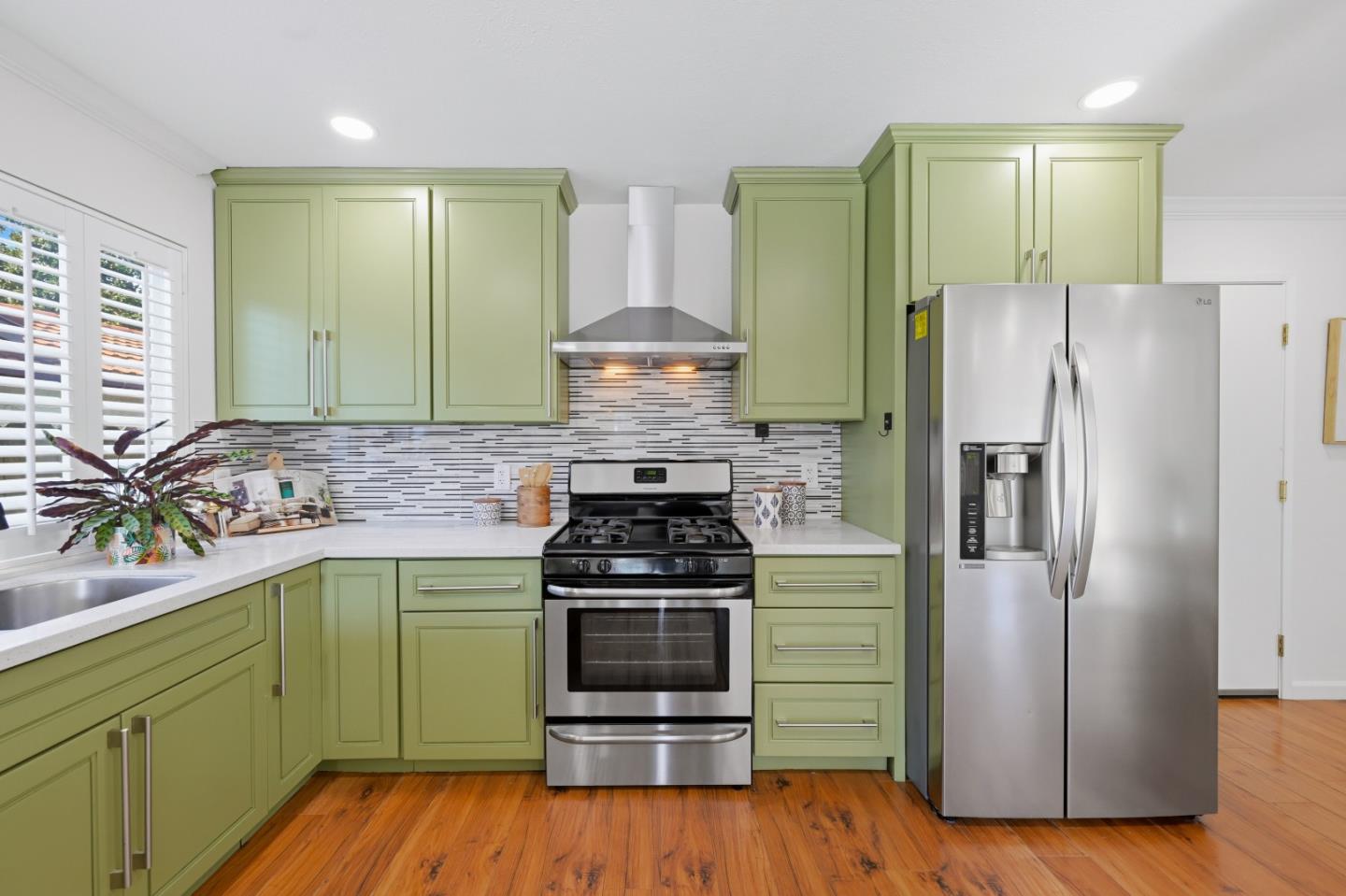 Detail Gallery Image 10 of 36 For 32395 Sheffield Ln, Union City,  CA 94587 - 4 Beds | 2 Baths