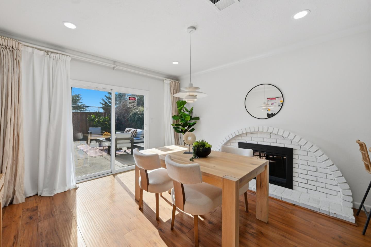 Detail Gallery Image 13 of 36 For 32395 Sheffield Ln, Union City,  CA 94587 - 4 Beds | 2 Baths