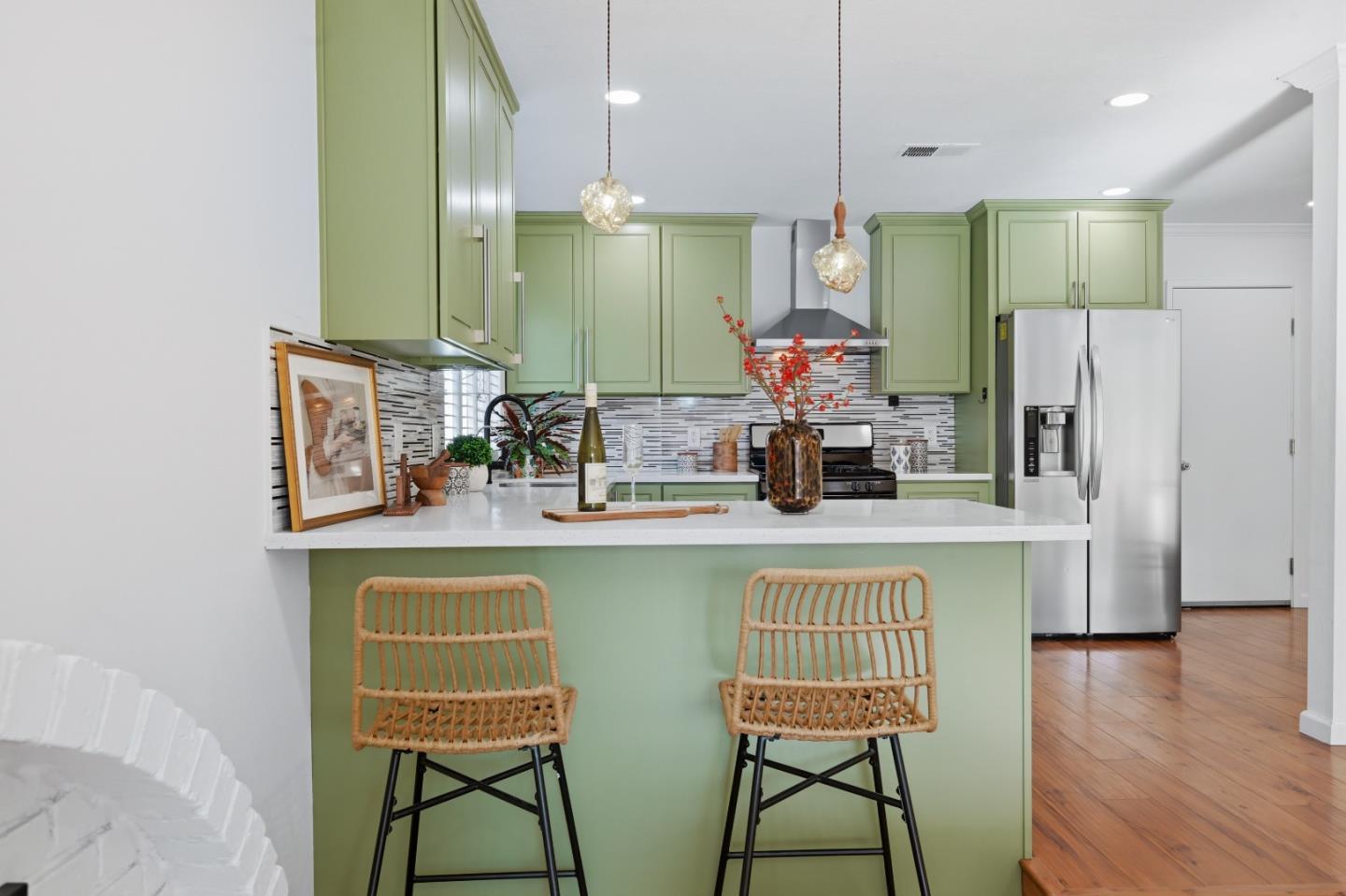 Detail Gallery Image 15 of 36 For 32395 Sheffield Ln, Union City,  CA 94587 - 4 Beds | 2 Baths