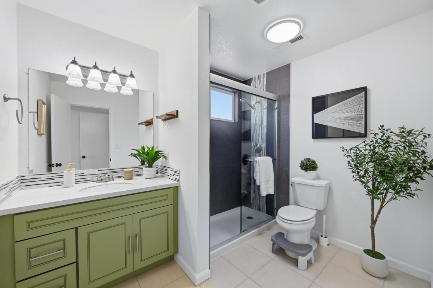 Detail Gallery Image 22 of 36 For 32395 Sheffield Ln, Union City,  CA 94587 - 4 Beds | 2 Baths