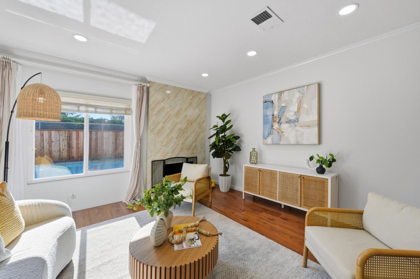 Detail Gallery Image 5 of 36 For 32395 Sheffield Ln, Union City,  CA 94587 - 4 Beds | 2 Baths