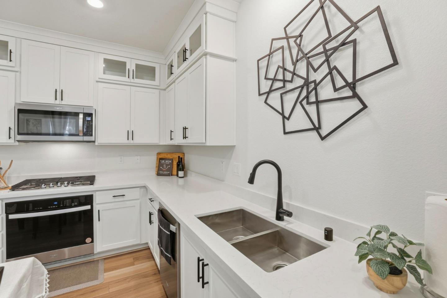 Detail Gallery Image 10 of 24 For 6376 Paysar Ln, Gilroy,  CA 95020 - 2 Beds | 2 Baths