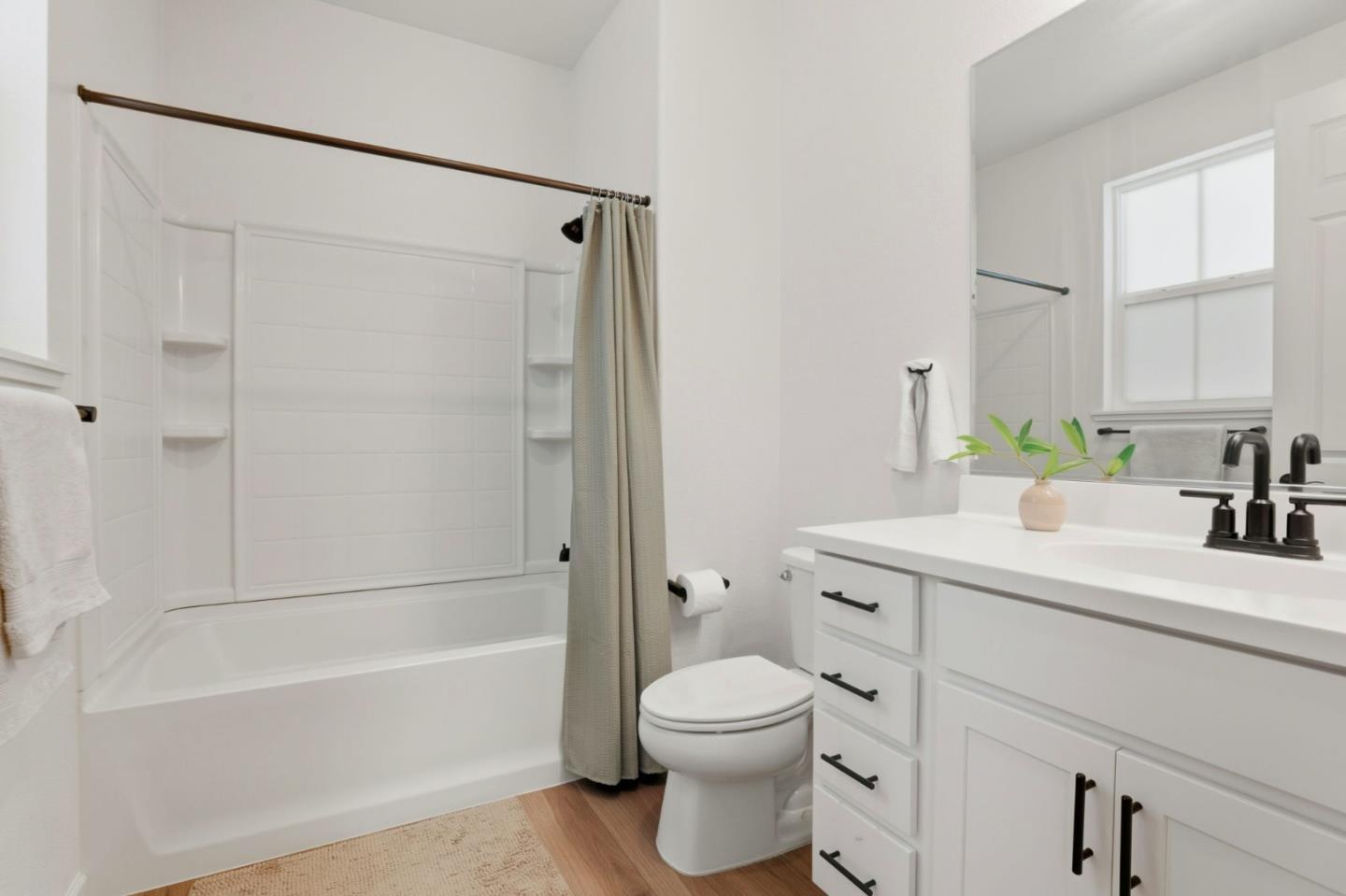 Detail Gallery Image 18 of 24 For 6376 Paysar Ln, Gilroy,  CA 95020 - 2 Beds | 2 Baths