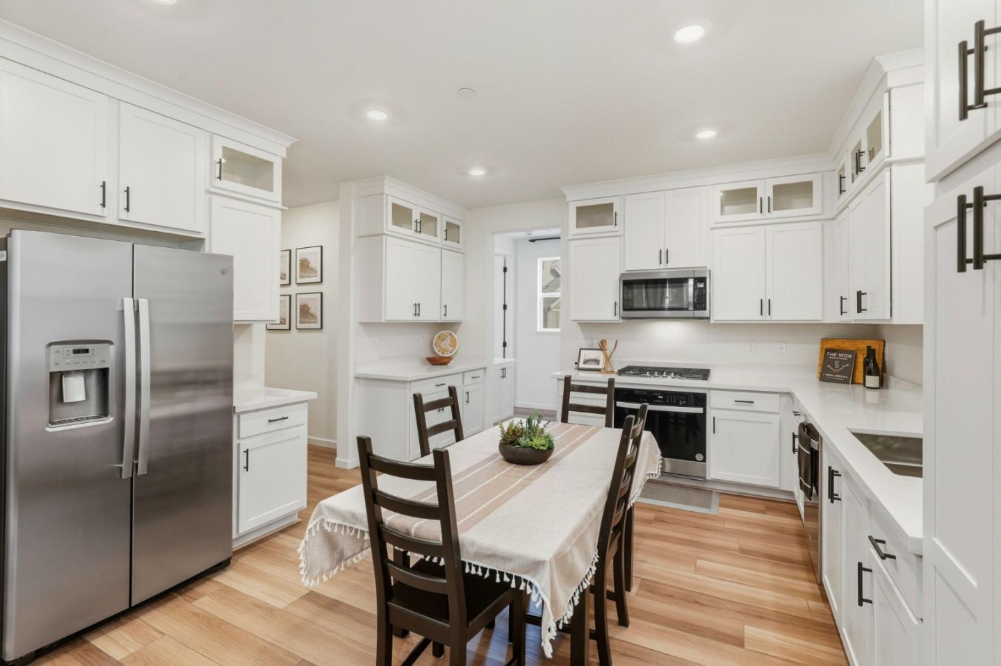 Detail Gallery Image 7 of 24 For 6376 Paysar Ln, Gilroy,  CA 95020 - 2 Beds | 2 Baths