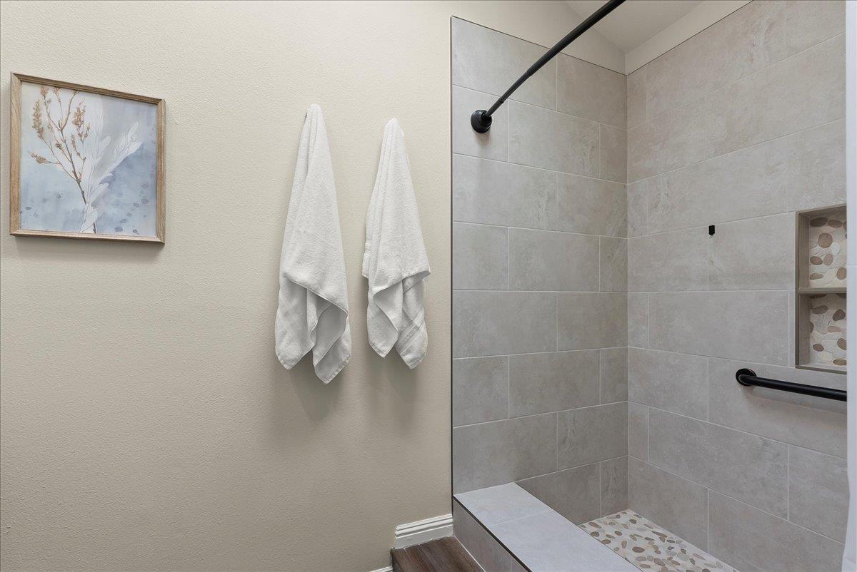 Detail Gallery Image 29 of 37 For 2133 Gold Rush Dr, Gold River,  CA 95670 - 3 Beds | 2/1 Baths