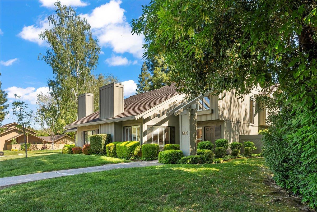 Detail Gallery Image 3 of 37 For 2133 Gold Rush Dr, Gold River,  CA 95670 - 3 Beds | 2/1 Baths