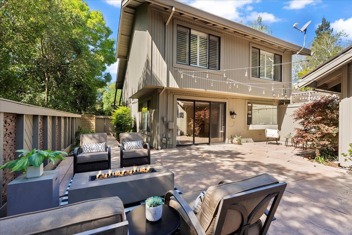 Detail Gallery Image 33 of 37 For 2133 Gold Rush Dr, Gold River,  CA 95670 - 3 Beds | 2/1 Baths