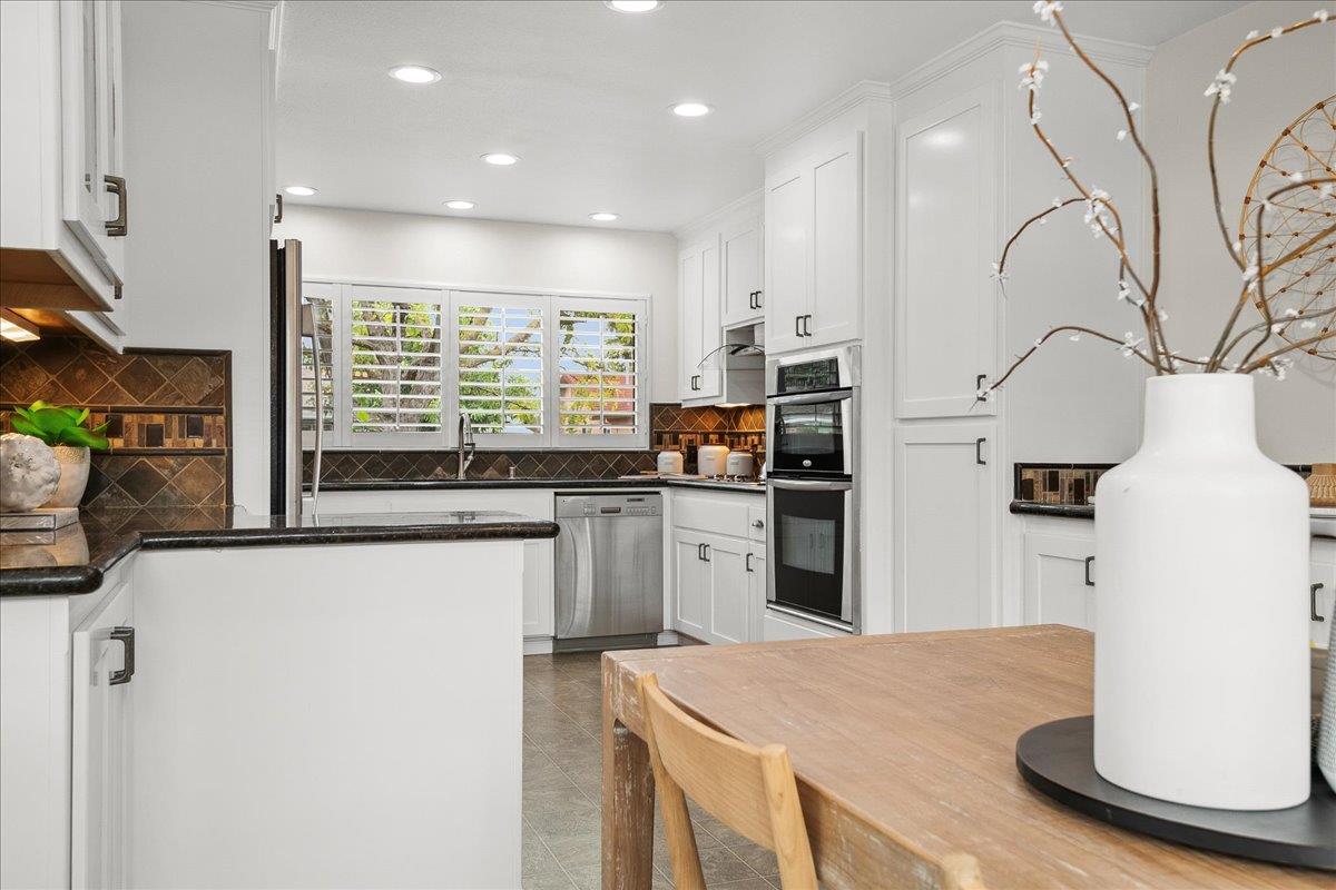 Detail Gallery Image 12 of 40 For 952 Fairfield Ave, Santa Clara,  CA 95050 - 3 Beds | 2/1 Baths