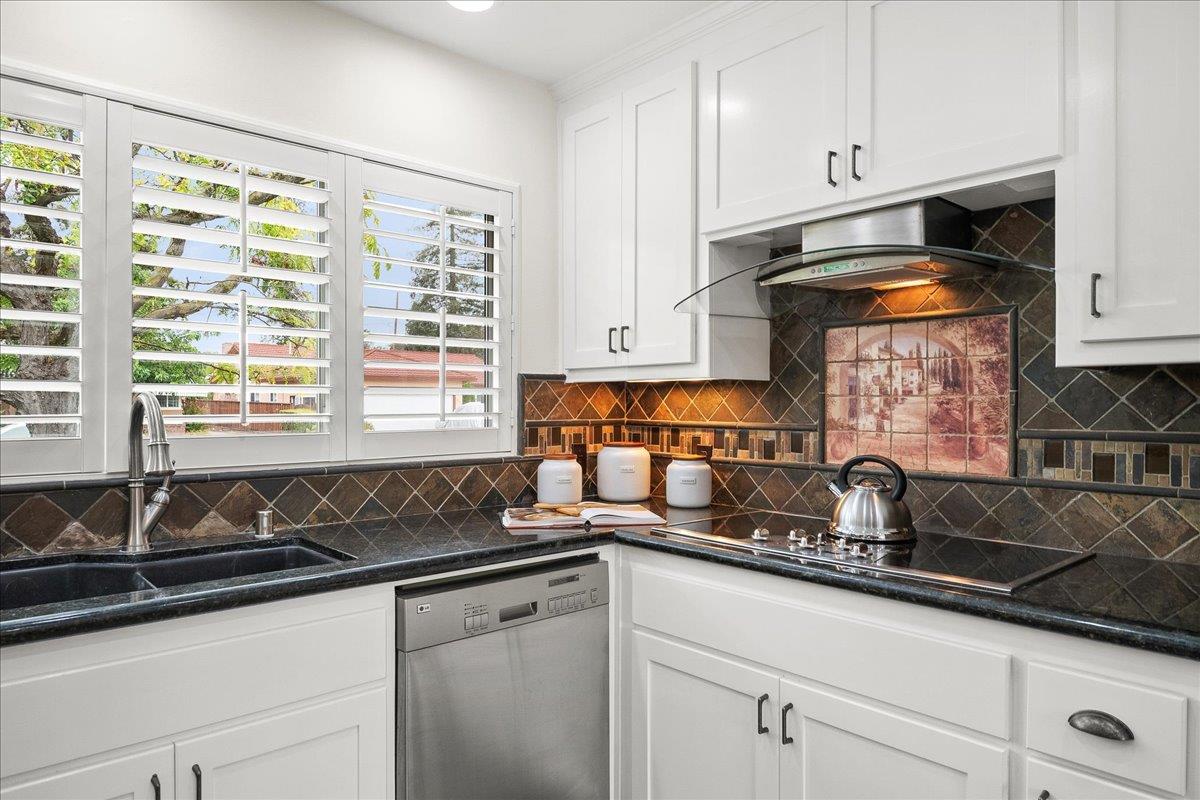 Detail Gallery Image 14 of 40 For 952 Fairfield Ave, Santa Clara,  CA 95050 - 3 Beds | 2/1 Baths