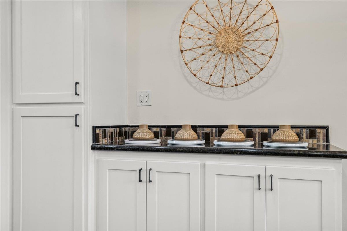 Detail Gallery Image 16 of 40 For 952 Fairfield Ave, Santa Clara,  CA 95050 - 3 Beds | 2/1 Baths