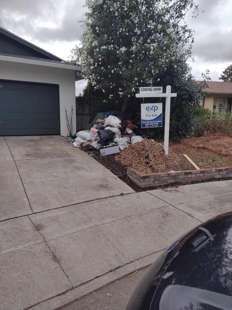 Detail Gallery Image 4 of 7 For 4831 Zinnia Ct, Livermore,  CA 94551 - 3 Beds | 2 Baths