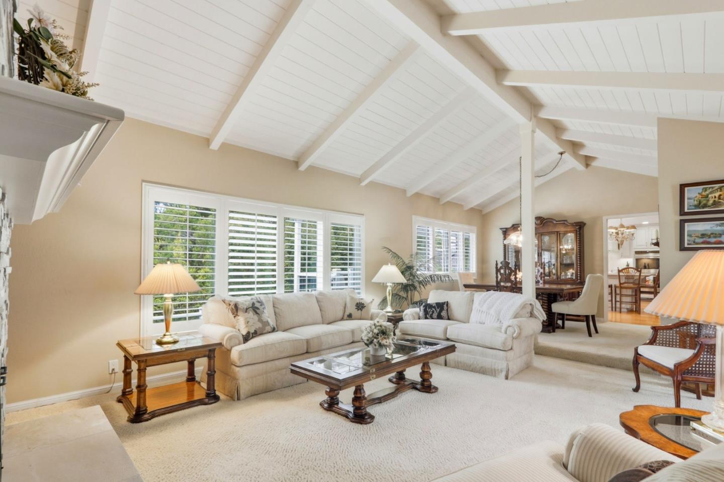 Detail Gallery Image 10 of 67 For 10143 Hillcrest Rd, Cupertino,  CA 95014 - 4 Beds | 2/1 Baths