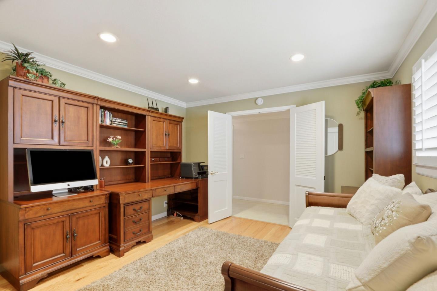 Detail Gallery Image 25 of 67 For 10143 Hillcrest Rd, Cupertino,  CA 95014 - 4 Beds | 2/1 Baths