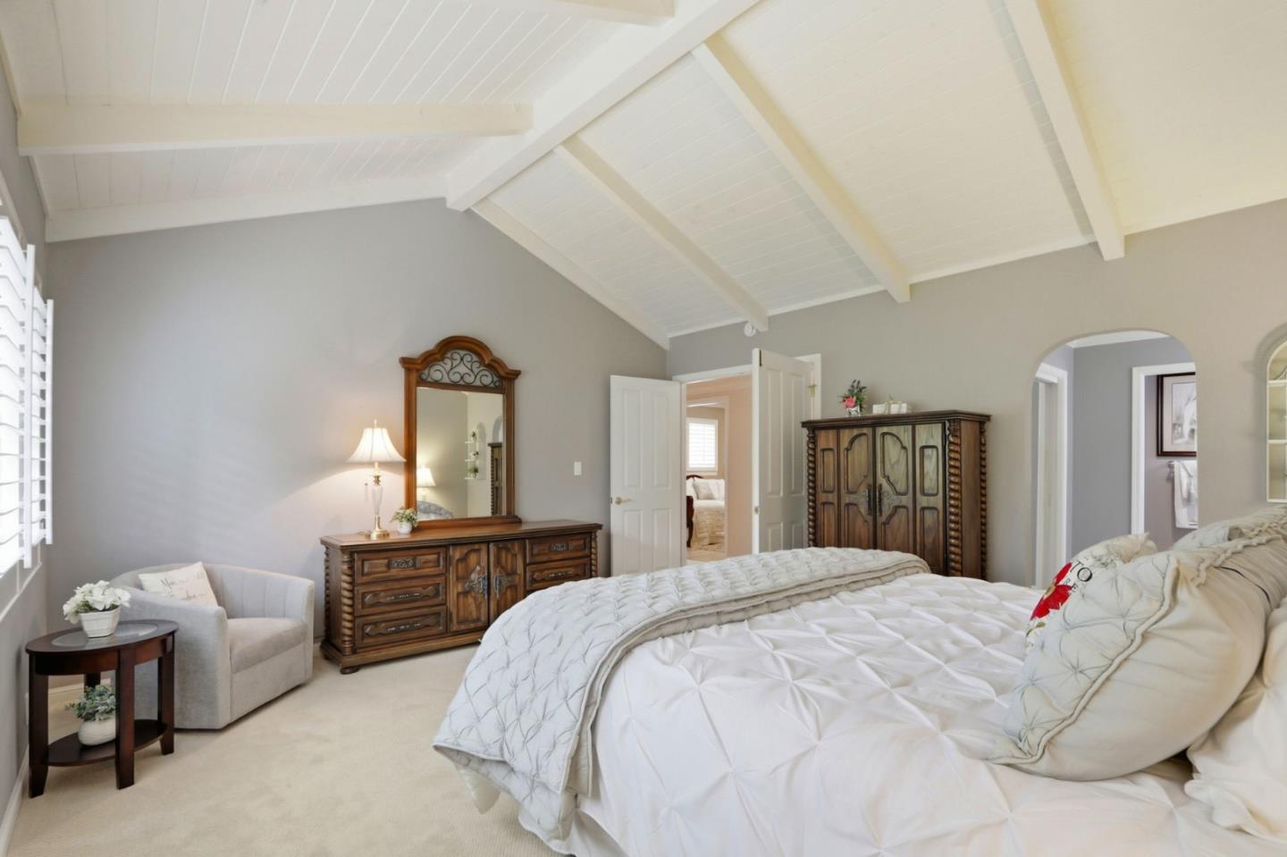 Detail Gallery Image 28 of 67 For 10143 Hillcrest Rd, Cupertino,  CA 95014 - 4 Beds | 2/1 Baths