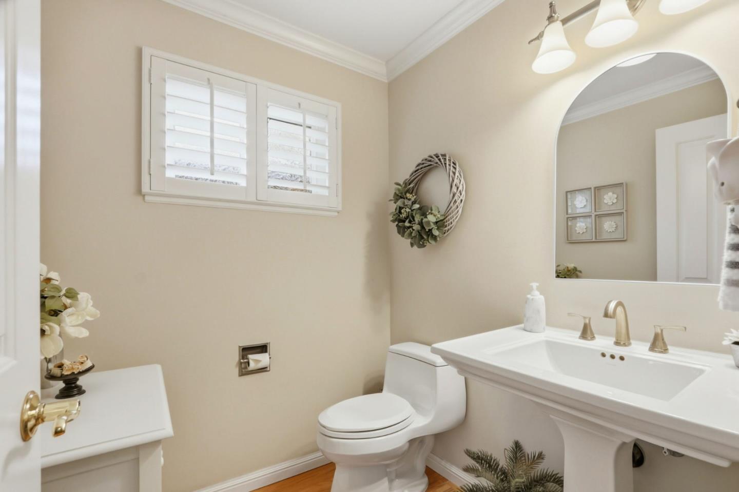 Detail Gallery Image 33 of 67 For 10143 Hillcrest Rd, Cupertino,  CA 95014 - 4 Beds | 2/1 Baths