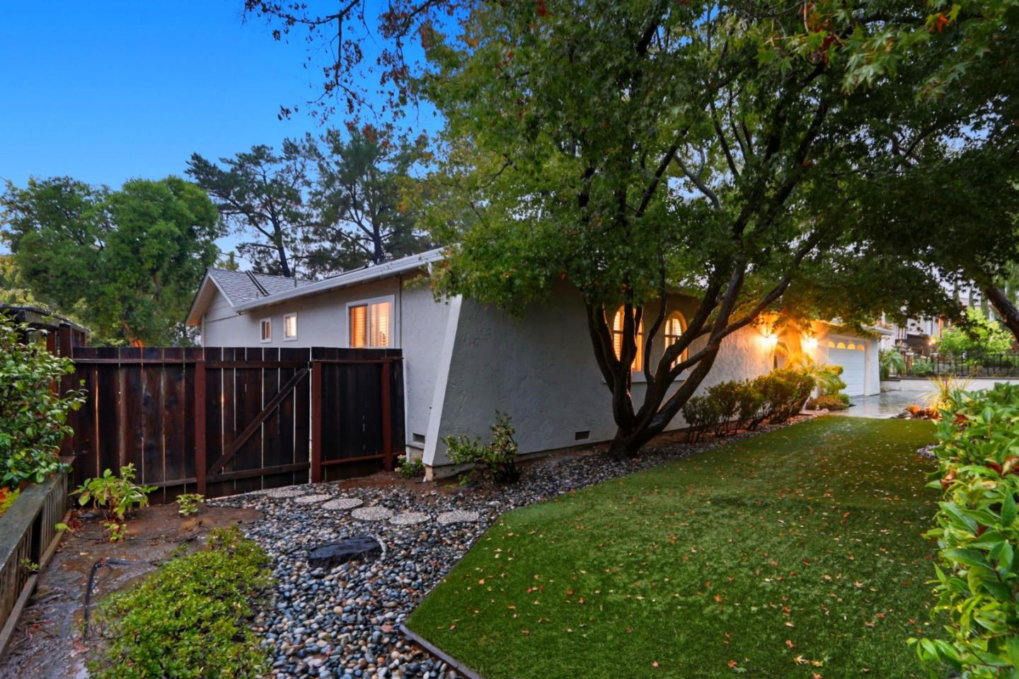 Detail Gallery Image 49 of 67 For 10143 Hillcrest Rd, Cupertino,  CA 95014 - 4 Beds | 2/1 Baths